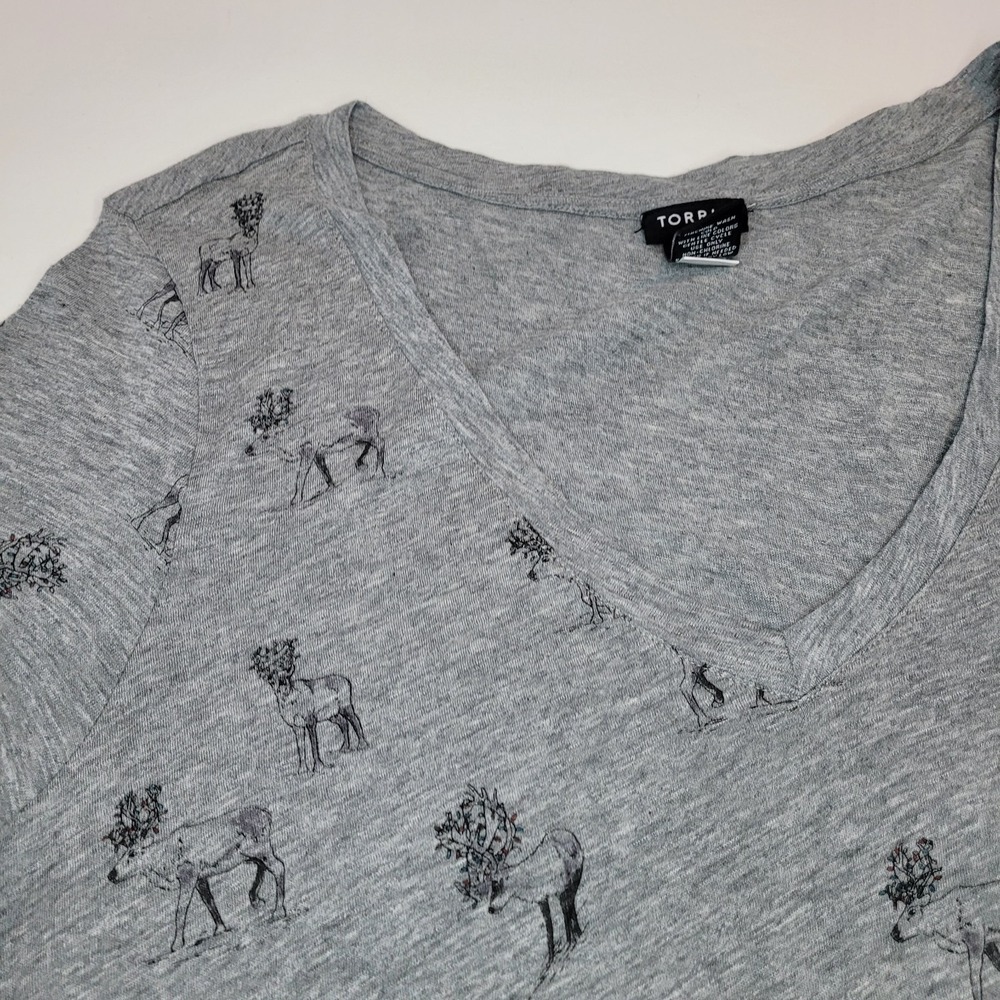 Torrid Women's Gray Christmas Deer Tshirt Relaxed Fit Size 1